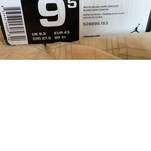 Jordan 11 low concord